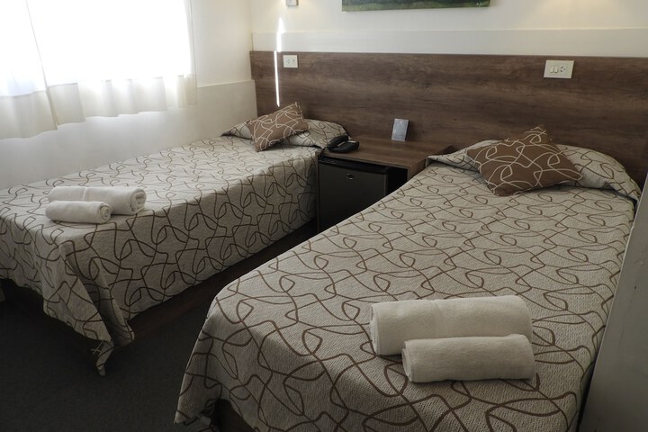 Room 10 of 25