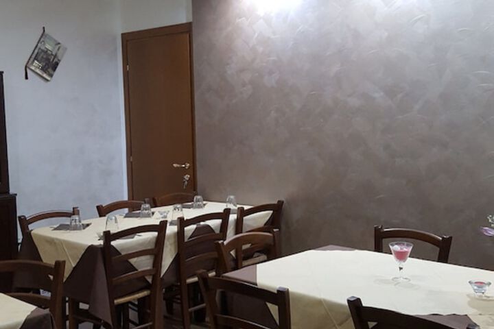 Dining 45 of 64