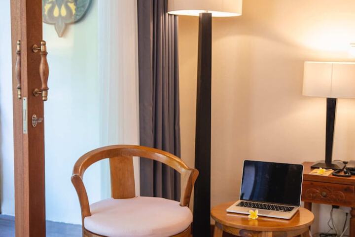 Room 8 of 29