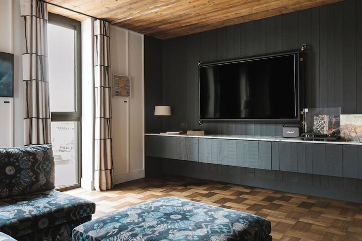 Room 33 of 75