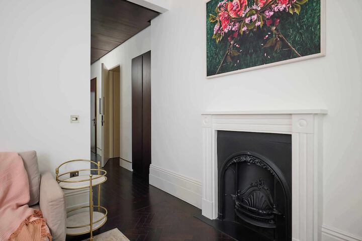 Room 25 of 46