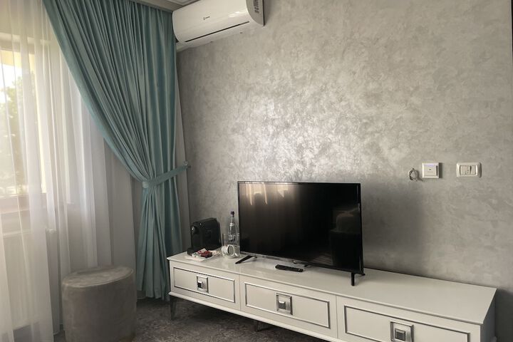 Room 6 of 62