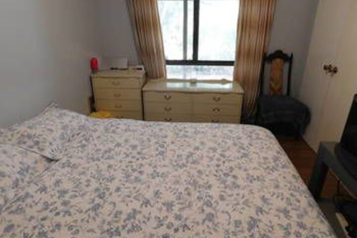 Room 11 of 26