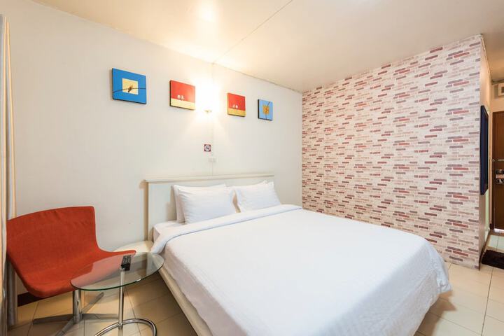 Room 12 of 61