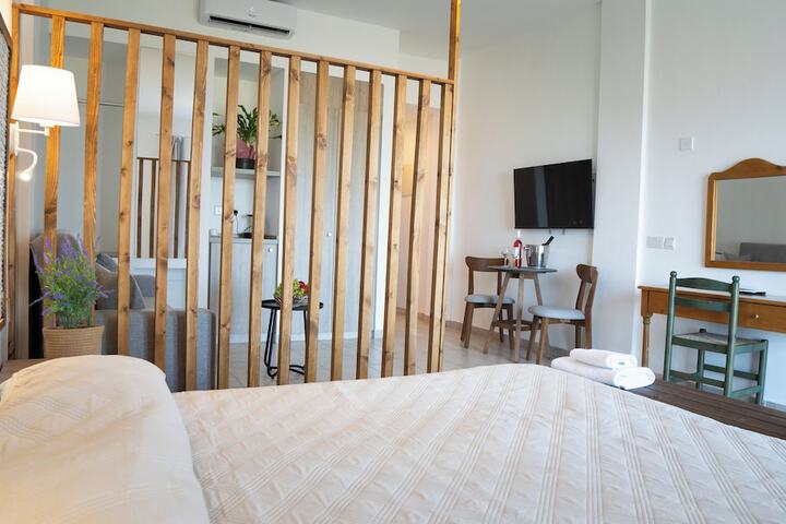 Room 14 of 87