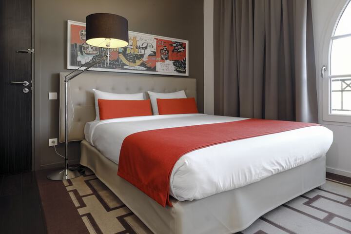 Room 6 of 55