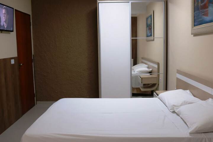 Room 6 of 37
