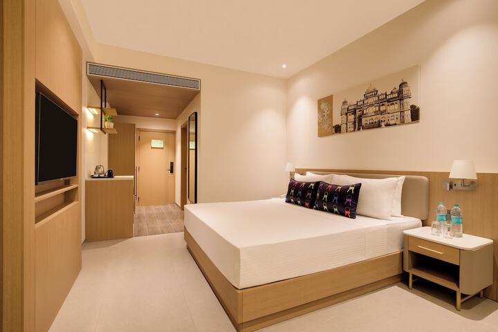 Room 6 of 40