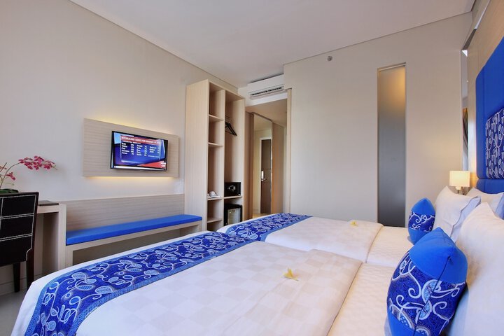Room 12 of 68