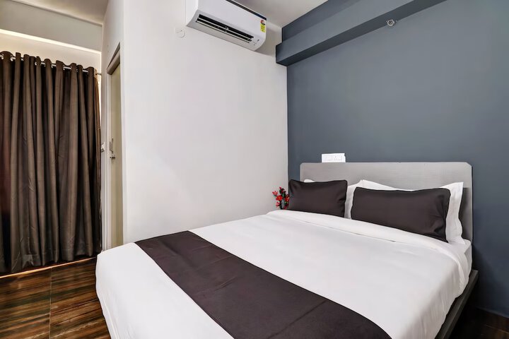 Room 10 of 20