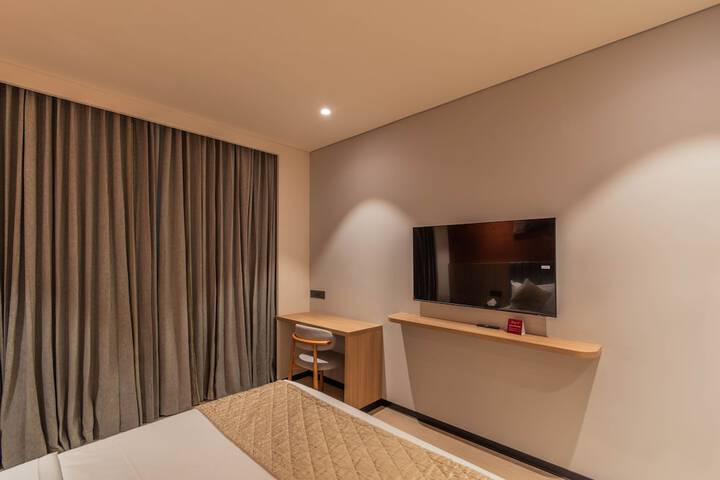 Room 15 of 43