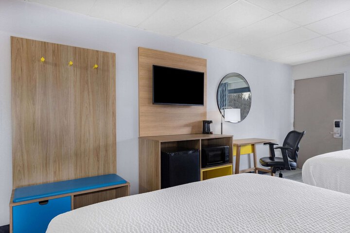 2 Double Beds (4 of 13)