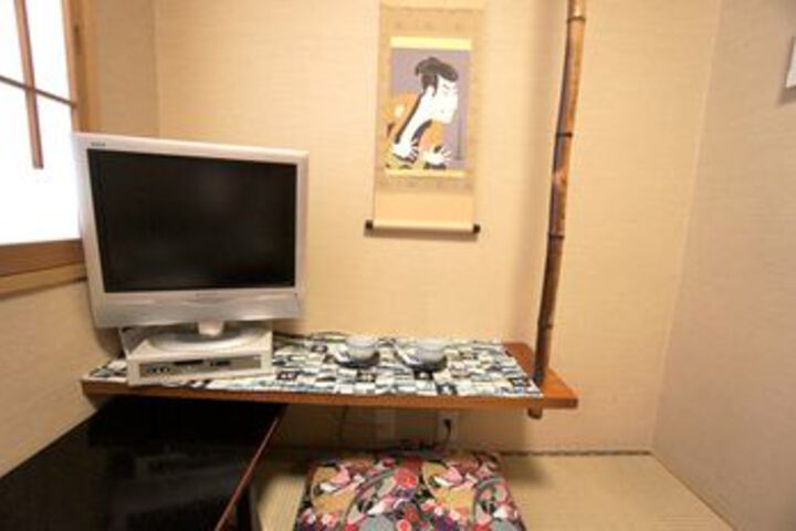 Room 13 of 24