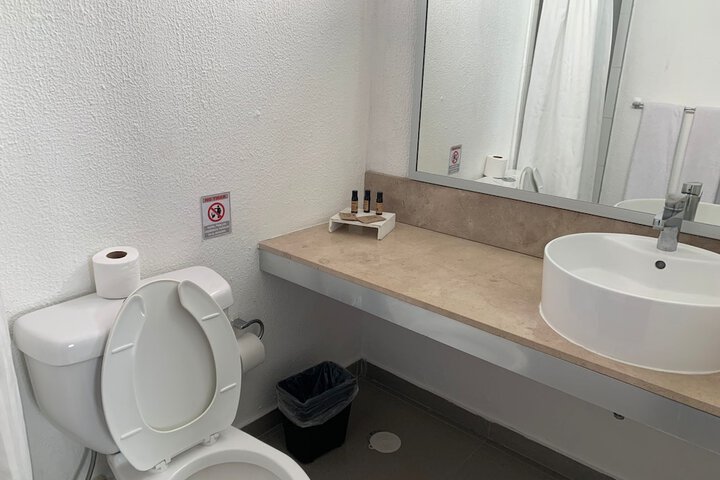 Room 46 of 75