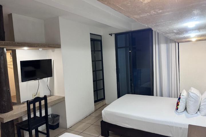 Room 20 of 34