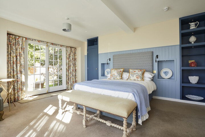 Room 10 of 28