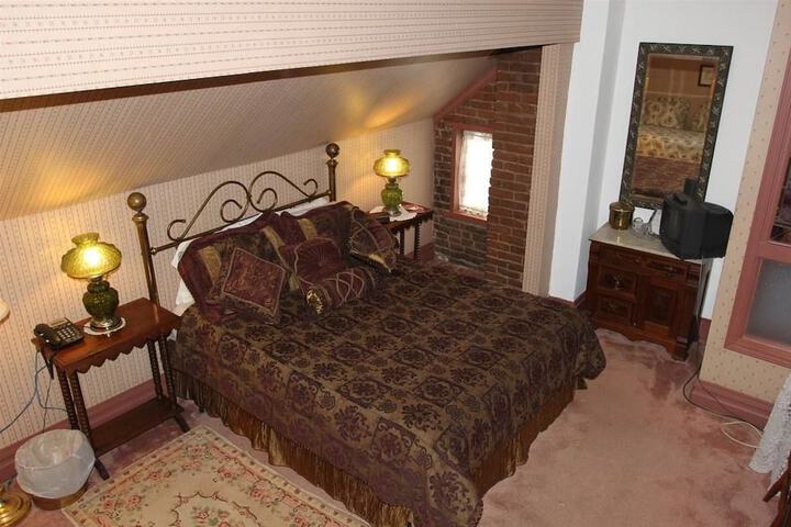 Room 32 of 109