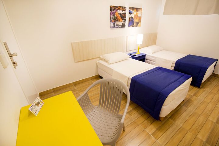 Room 15 of 53