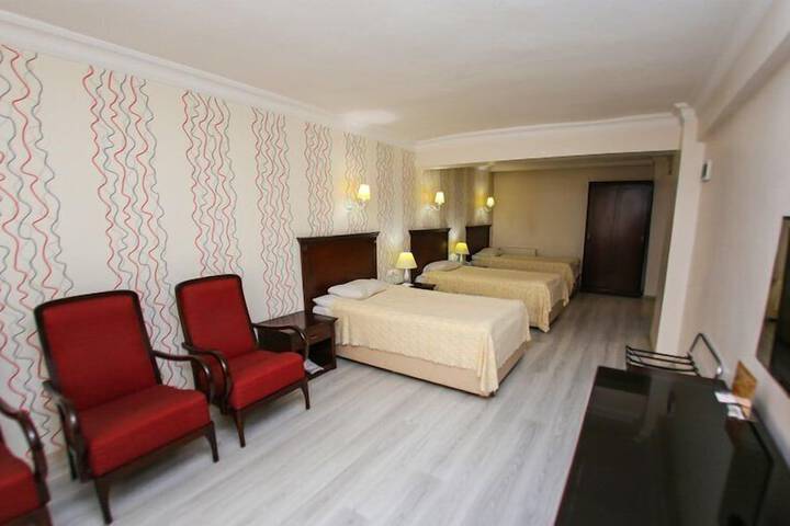 Room 8 of 22