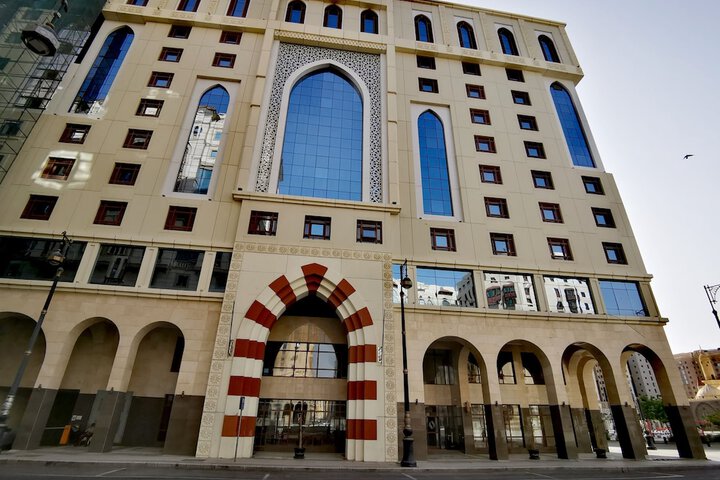 Exterior of Elaf Al Taqwa Hotel
