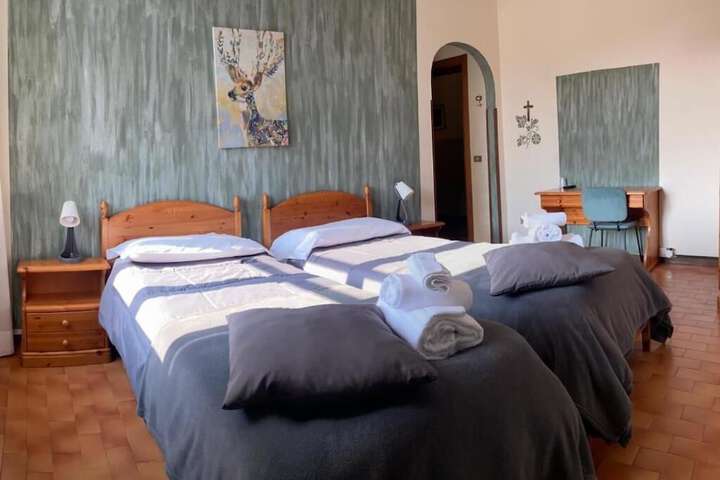 Room 3 of 10