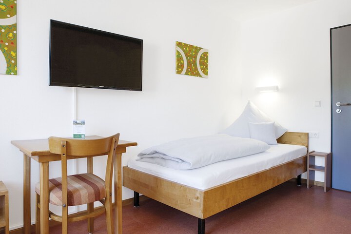 Room 20 of 53