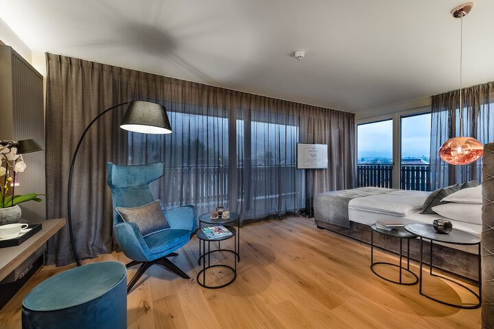 Room 10 of 44