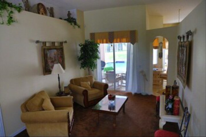 Room 9 of 19