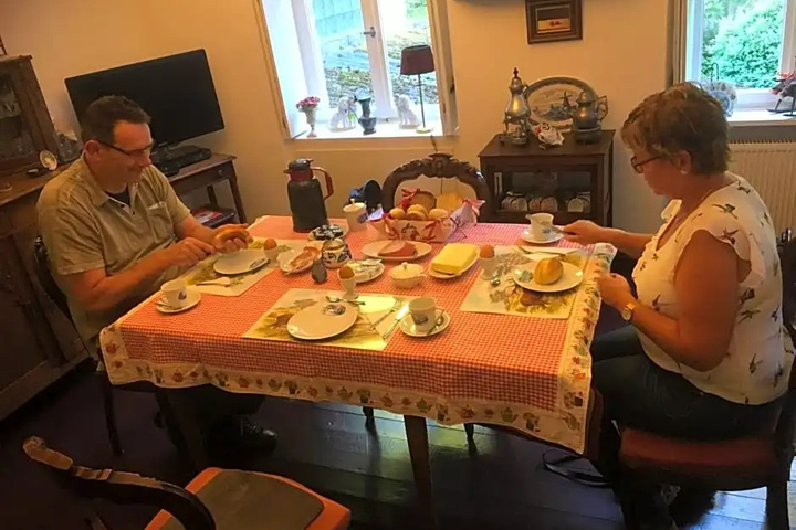 Dining 13 of 18