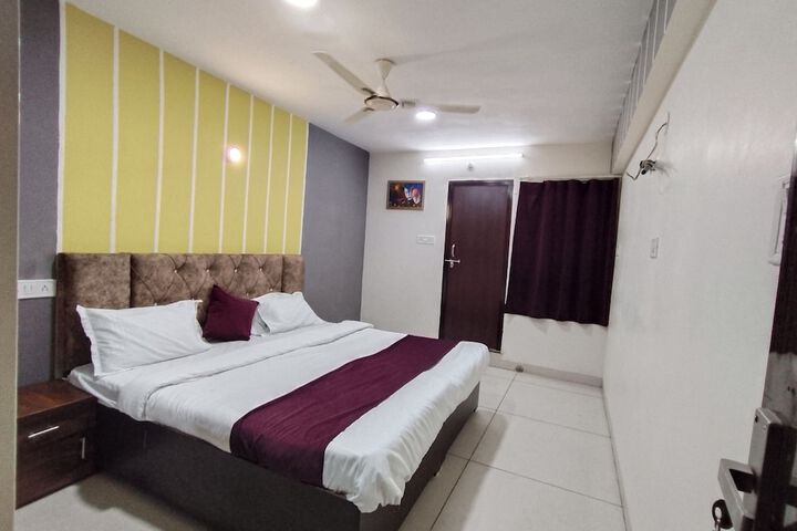 Room 5 of 23