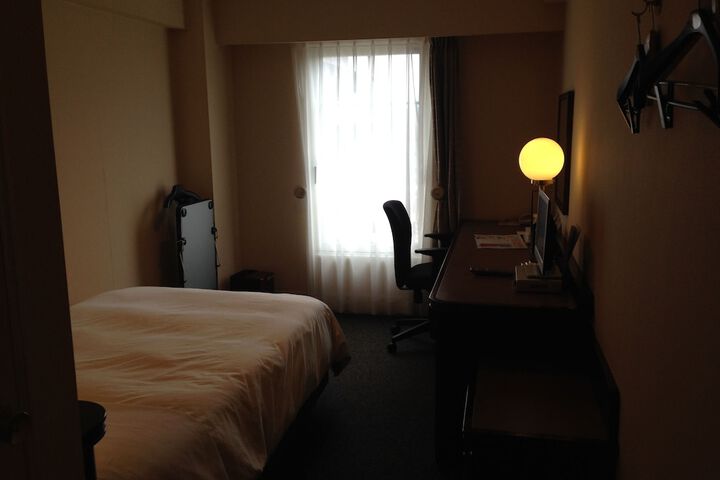 Room 3 of 39