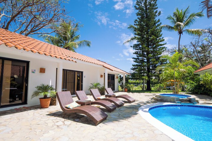 Pool Hotel