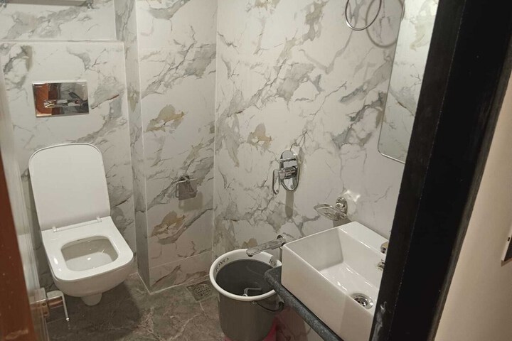 Room 21 of 29