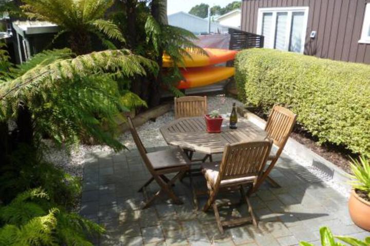 Tymeout Athenree Accommodation
