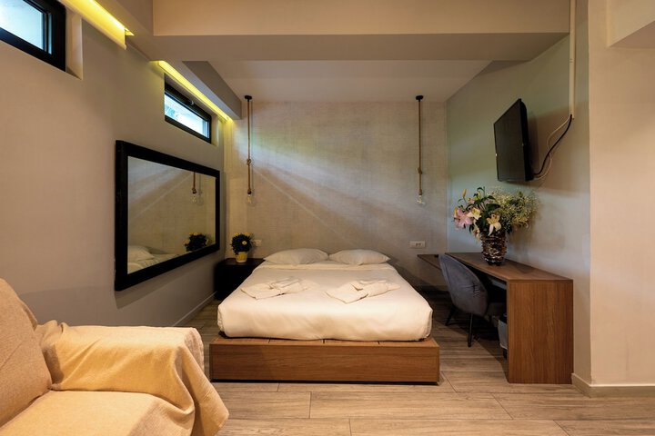 Room 39 of 200