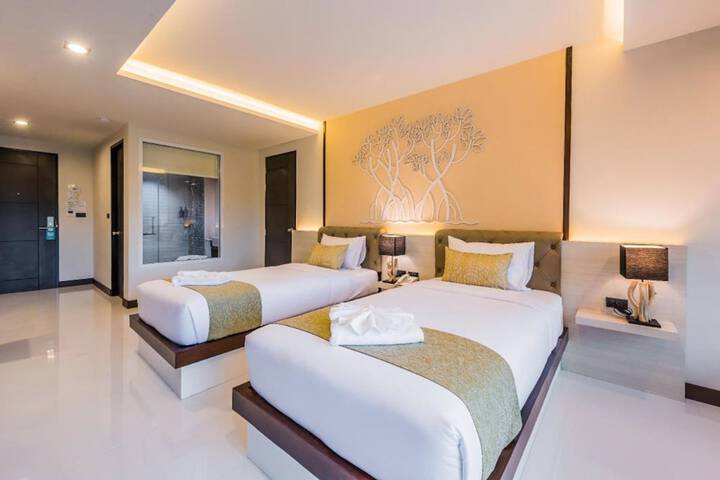 Room 7 of 48