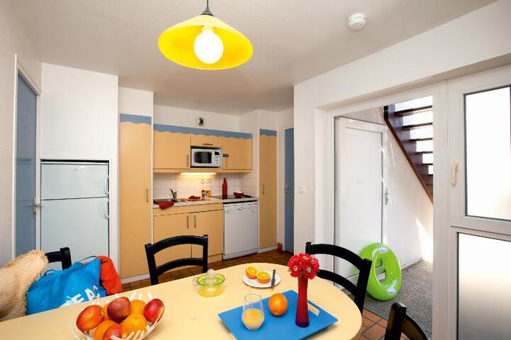 Room 3 of 10