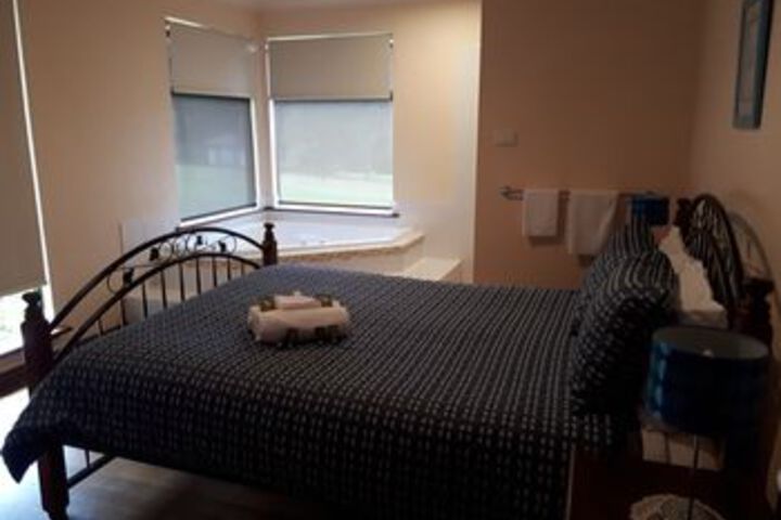 Room 9 of 36