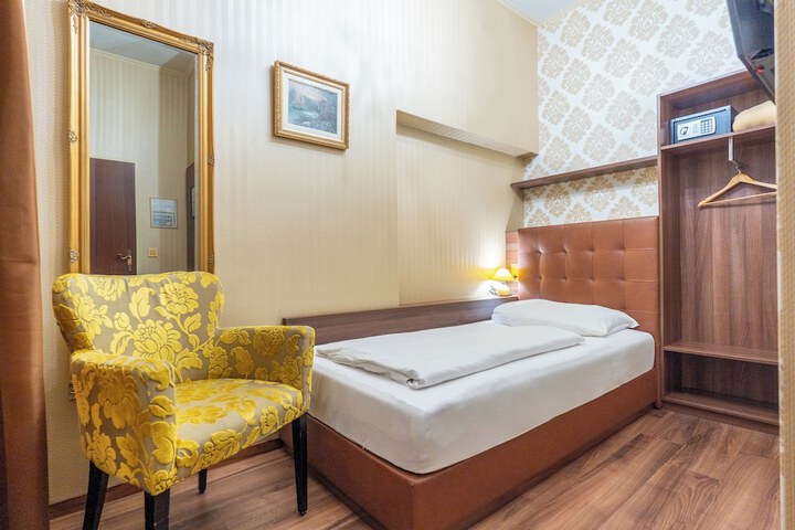 Room 55 of 205