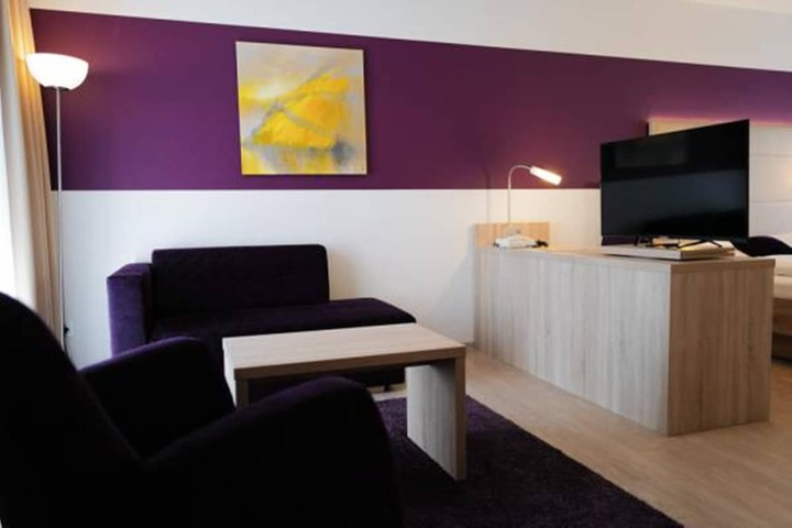 Room 46 of 107