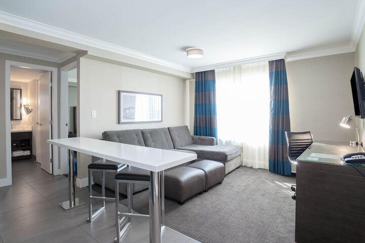 Room 26 of 77