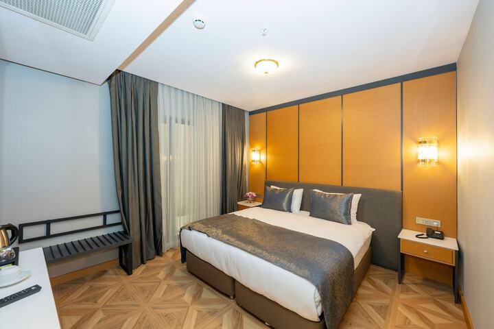 Room 22 of 144