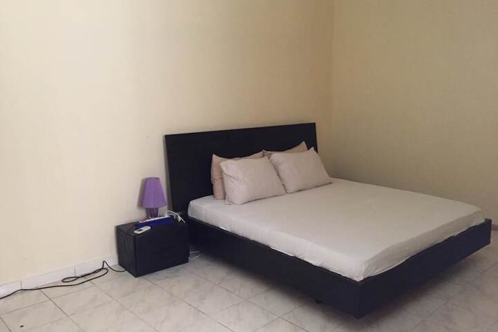 Room 6 of 21