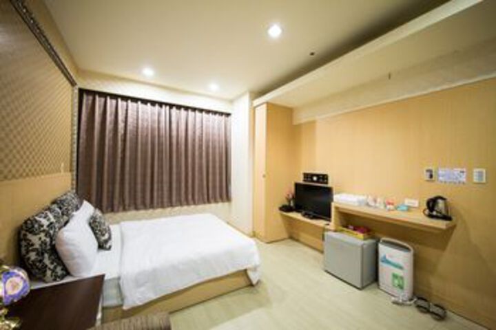 Room 73 of 89