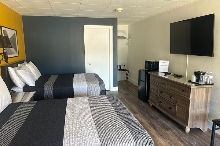 Room 8 of 19