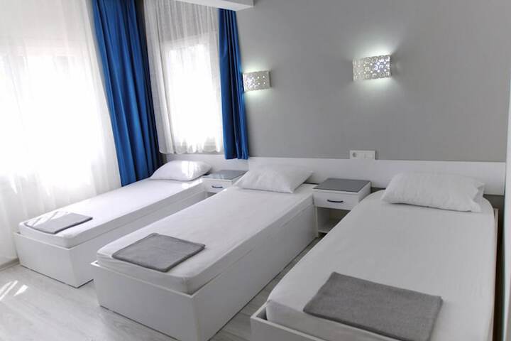 Room 19 of 160