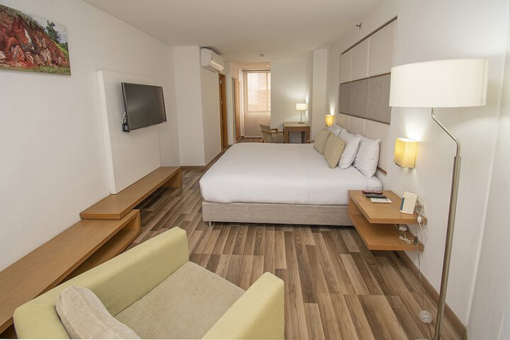 Room 10 of 50