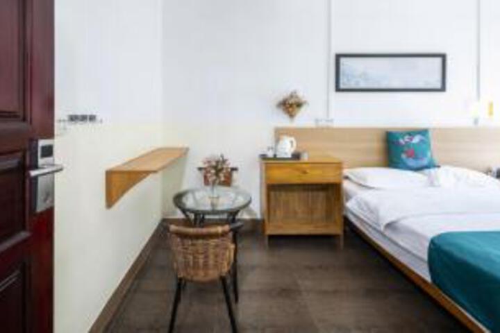 Room 12 of 13