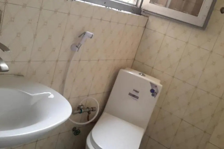 Room 16 of 19