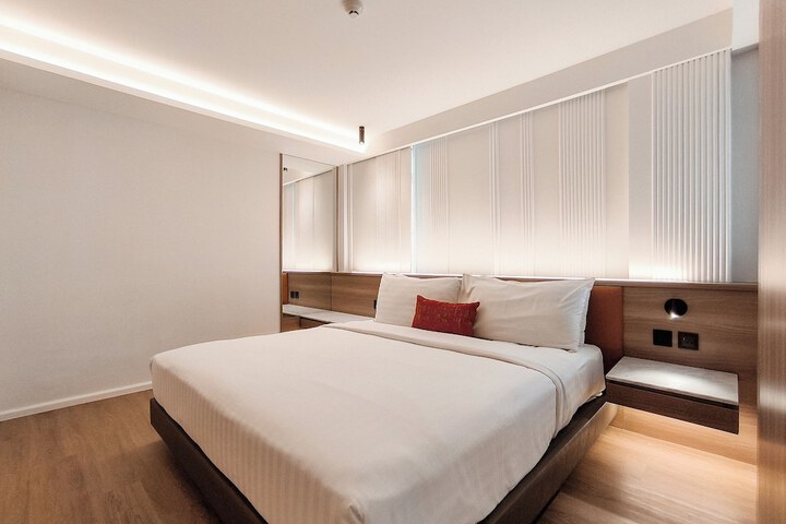 Room 16 of 46